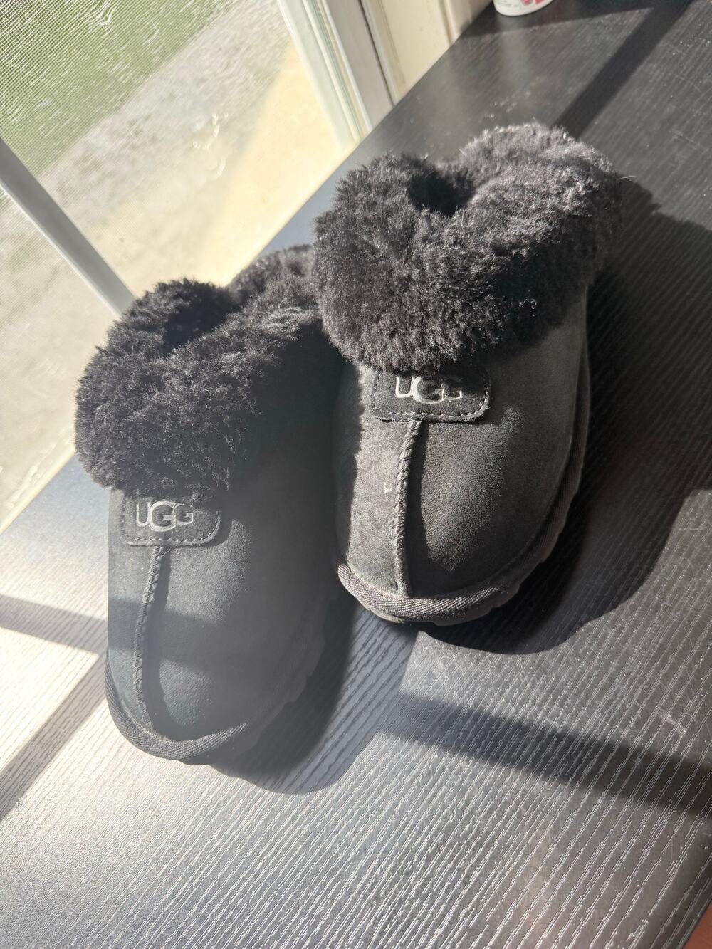 UGG Black Shearling Clog Slippers Women’s Size 8 Suede Cozy Slip-On Shoes